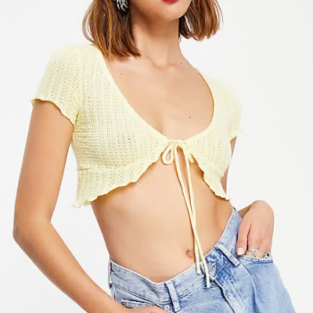 Bershka Pale Yellow Knit Tie-Front Crop Top